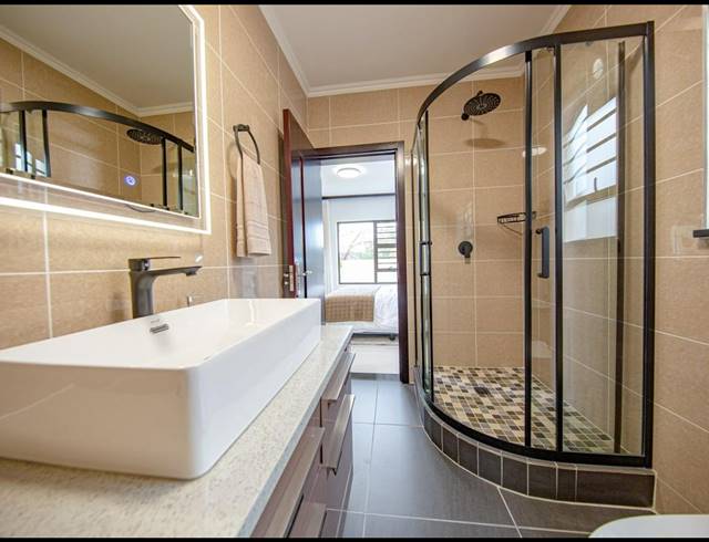 3 BEDROOM SIMPLEX FOR SALE IN CARLSWALD